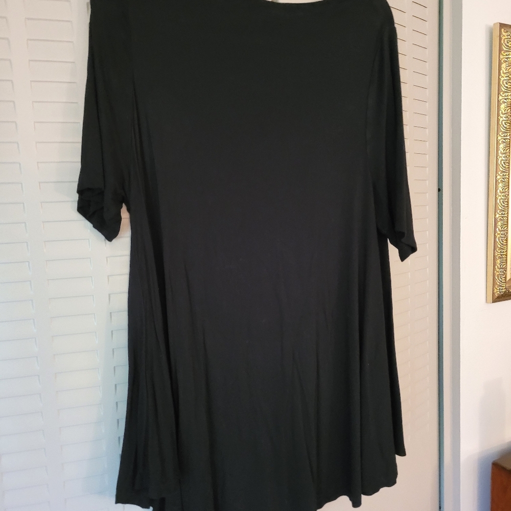 18/20 black swing t